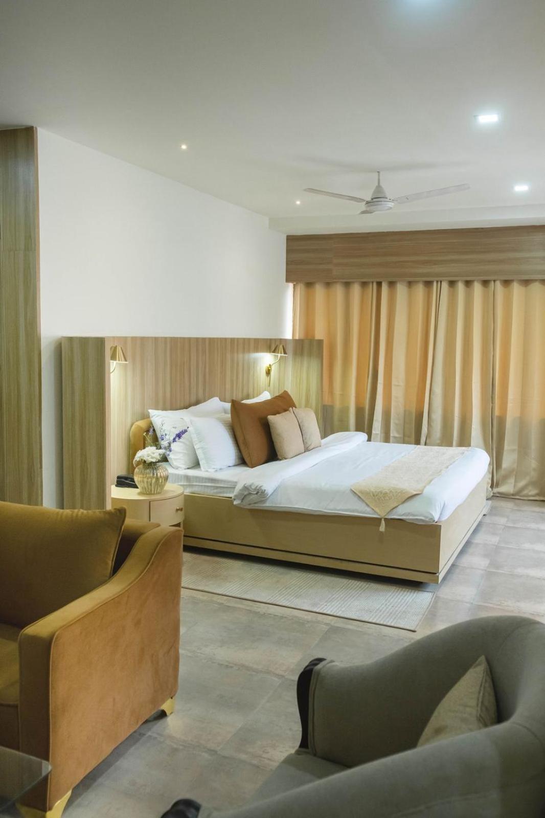 Hotel Lake Shilloi Dimāpur Kültér fotó
