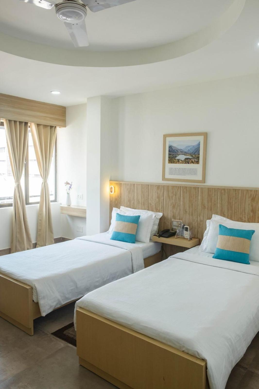 Hotel Lake Shilloi Dimāpur Kültér fotó